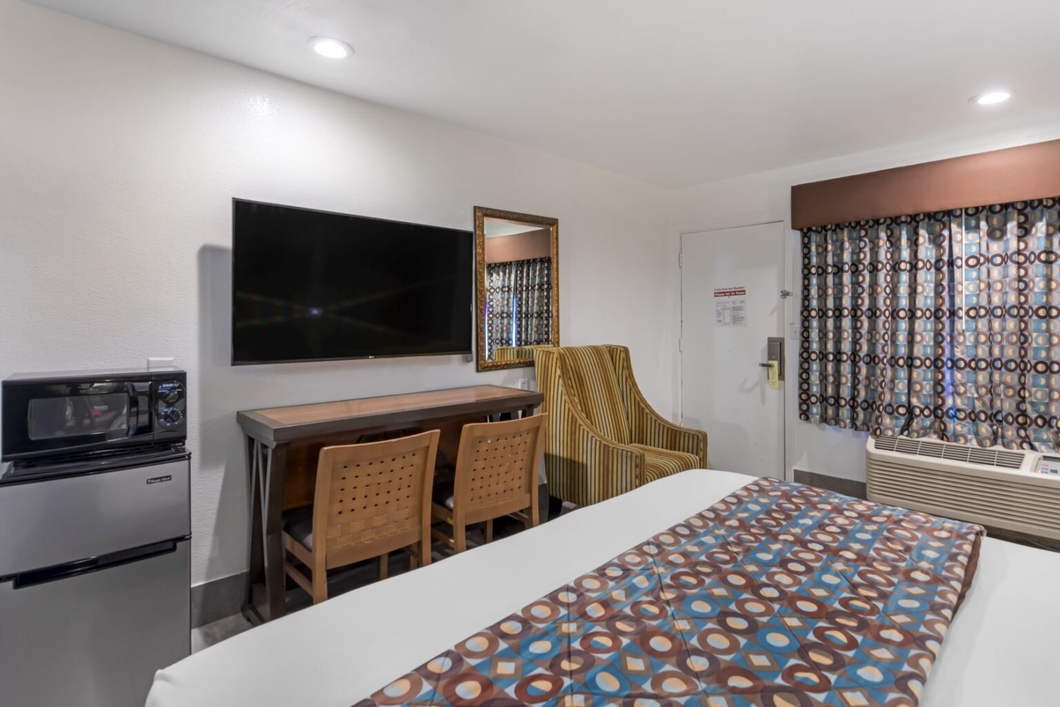 Pictures | Anaheim Discovery Inn and Suites